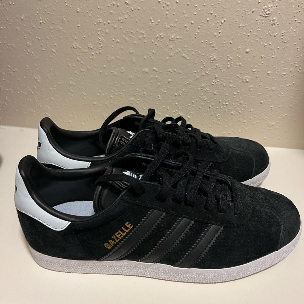 Adidas Gazelle W7, great condition.